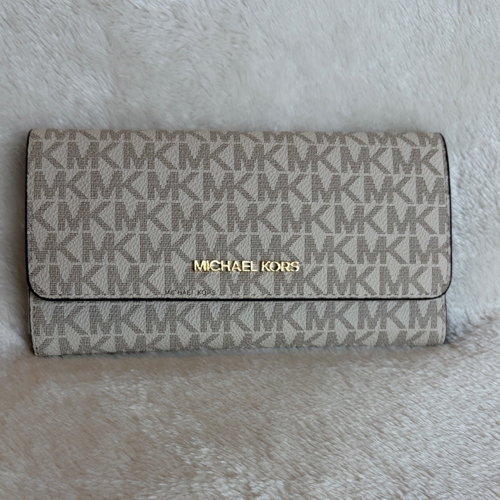 Michael Kors Jet Set Travel Trifold Wallet | Vanilla | NWT